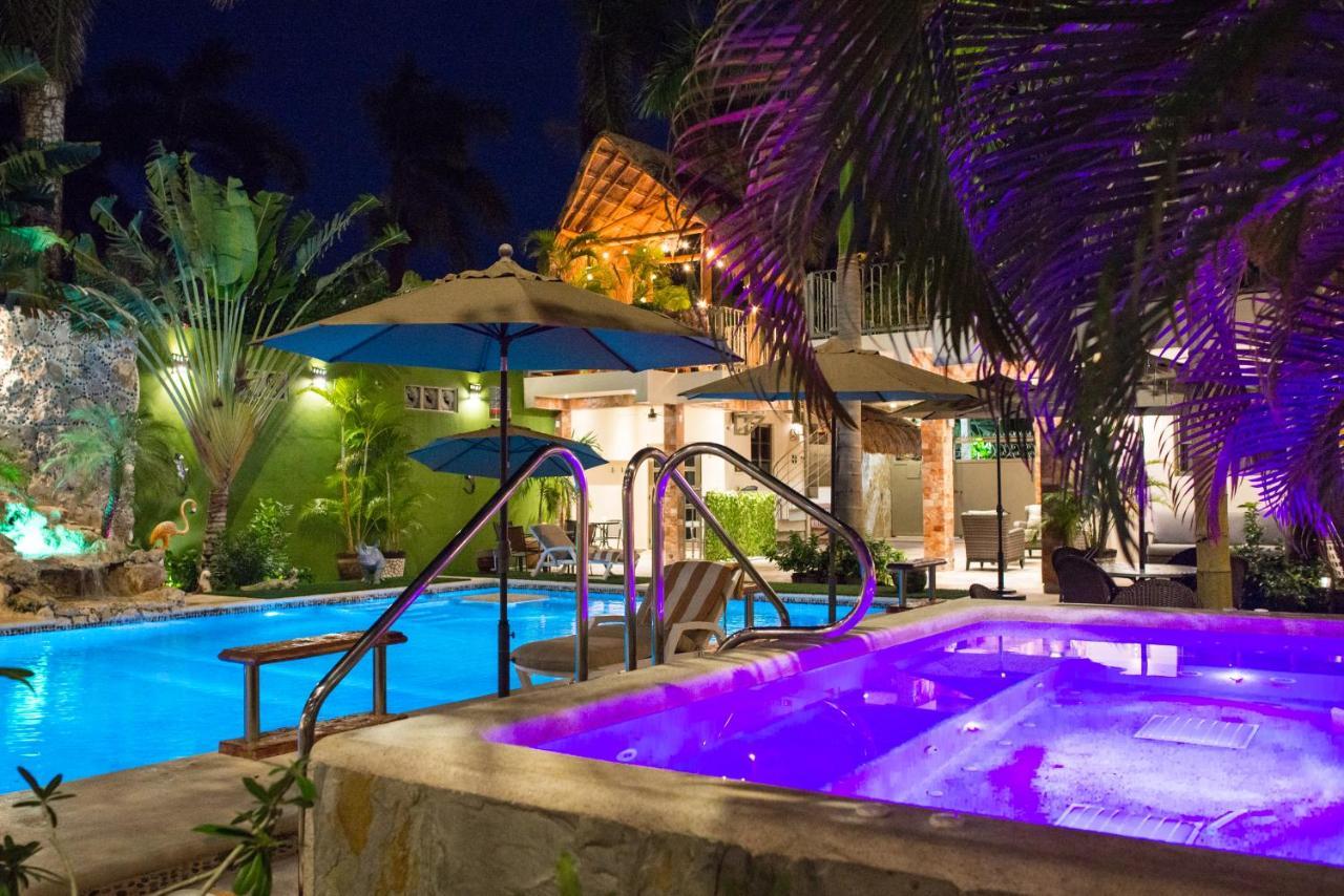 Hotel Alamos Con Jacuzzi Y Piscina *